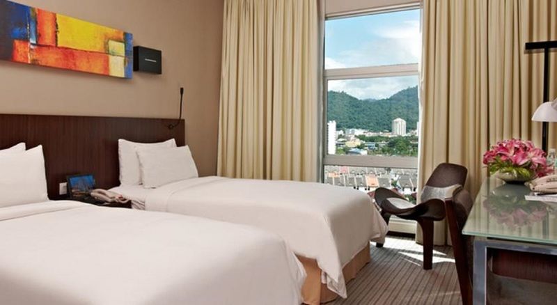 Hotel Eastin Penang 4*